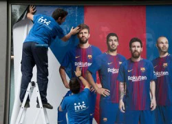 Barca đổi áp phích ngoài sân Nou Camp, không còn hình Neymar