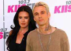 Aaron Carter chia tay bạn gái sau khi thừa nhận là người lưỡng tính