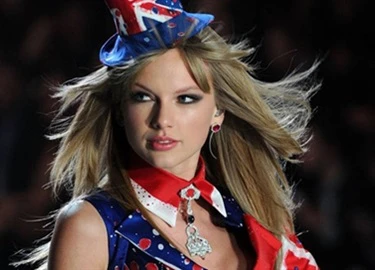 11 năm ca hát, Taylor Swift bị BXH Anh 'ruồng rẫy' như thế nào?