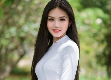 Bị chê "kém xinh", thí sinh Miss Teen tung ảnh áo dài đẹp mê mẩn