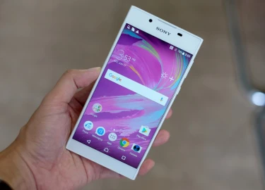 Smartphone 2 sim, giá 4,5 triệu đồng của Sony