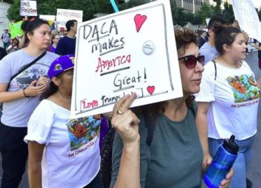 Ông Trump có thể hủy chương trình nhập cư DACA