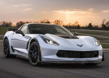 Chevrolet Corvette 2018 có giá từ 1,3 tỷ đồng