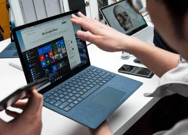 Surface Laptop màu mới phát hành toàn cầu, thêm hạn nâng cấp Windows 10 Pro