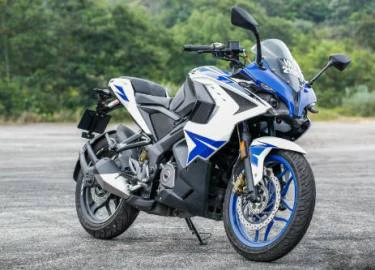 2017 Modenas Pulsar RS200 lên kệ, giá 64,5 triệu đồng