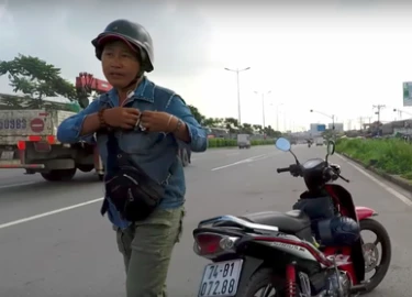 Người đòi đánh thanh niên quay clip CSGT: "Tôi bị oan!" (?)