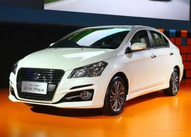 Suzuki Ciaz có bản nâng cấp, bắt mắt hơn hẳn