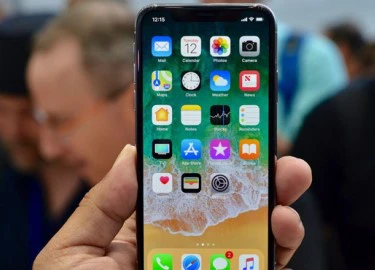 Apple trình làng phiên bản đặc biệt iPhone X hỗ trợ mở khóa bằng khuôn mặt