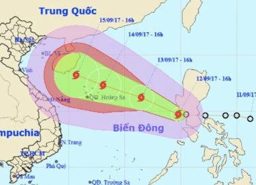 Bão số 10 thẳng tiến vào nước ta