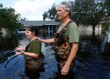 Florida tan hoang xơ xác sau khi siêu bão Irma càn quét