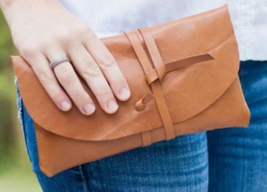 Làm clutch da siêu nhanh siêu cá tính