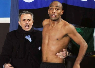 Mourinho từng đổi lịch tập cả đội vì... Maicon say rượu