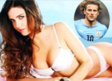 3 chân dài nóng bỏng từng "qua tay" chân sút Diego Forlan