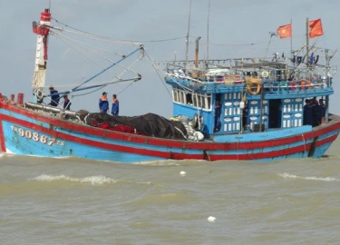 Cứu thành công 17 thuyền viên trôi dạt trên biển