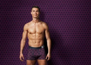 Mê mệt với những hình ảnh quảng cáo mới của Cristiano Ronaldo