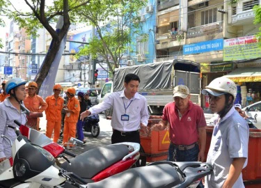 Buộc thôi việc Phó Chủ tịch phường mất liên lạc nhiều ngày