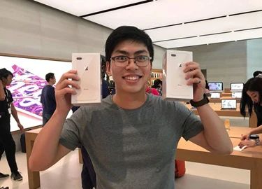 iPhone 8 lên kệ ngày đầu ở Singapore: Không còn chen lấn