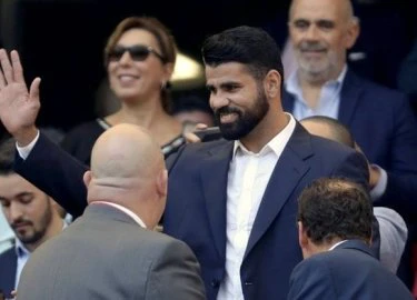 Diego Costa &#8216;quẩy&#8217; cuồng nhiệt ngày trở lại Atletico Madrid