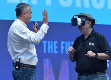 Intel ngừng phát triển tai nghe Project Alloy VR