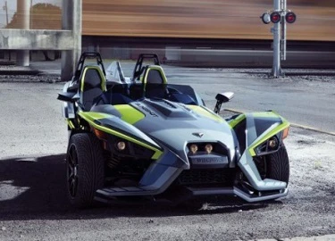 Mô tô ba bánh &#8220;độc, dị&#8221; &#8211; Polaris Slingshot 2018 cải tiến lớn