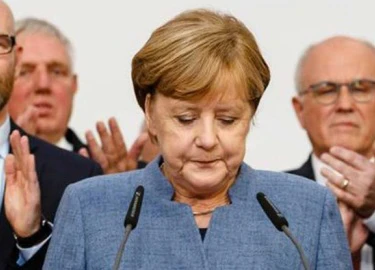 Bà Merkel trước cơn địa chấn của phe cực hữu