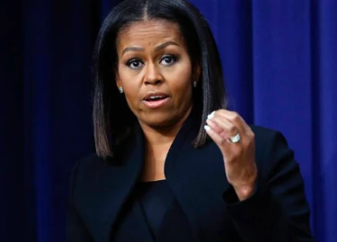 Michelle Obama chỉ trích nữ cử tri bầu cho Trump