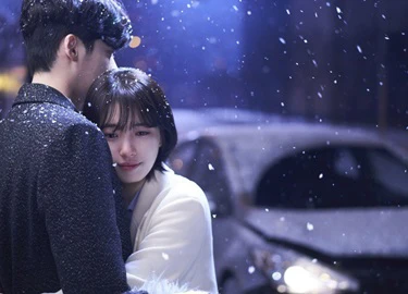 Phim mới của Lee Jong Suk - Suzy khiến khán giả "ngã ngửa" vì điều này