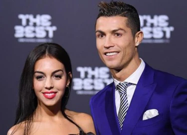 Ronaldo ấn định thời điểm cưới vợ