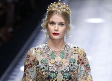 Cả công chúa cũng... lên sàn vì ông lớn thời trang Dolce&amp;Gabbana