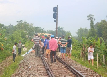 Quảng Nam: Thi thể nam thanh niên chết bất thường bên đường ray