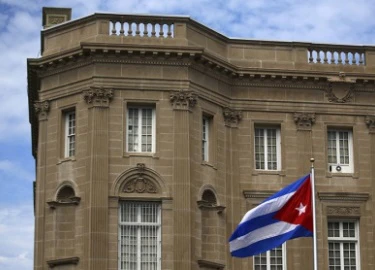 Mỹ trục xuất 15 nhà ngoại giao Cuba