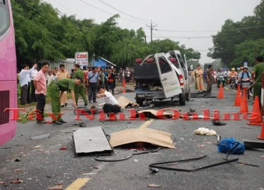 Tai nạn 6 người chết ở Tây Ninh: Xe gây tai họa "chạy ngoài luồng"