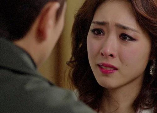 Chồng vừa muốn bỏ vợ để đến với tình yêu đích thực, vừa muốn được nuôi con