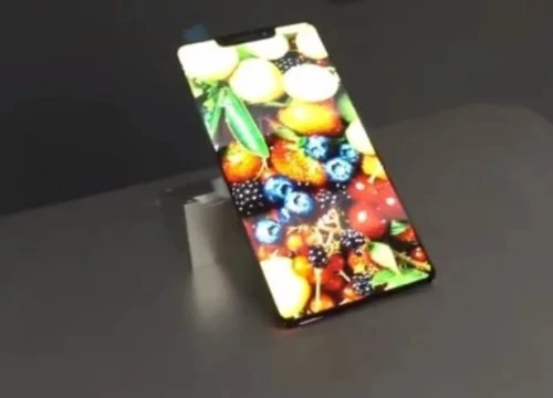 Công ty Trung Quốc bất ngờ trình diễn màn hình AMOLED dẻo