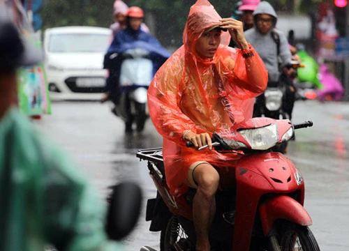 Không khí lạnh tràn về, nhiệt độ giảm sâu ở Bắc Bộ và Trung Bộ