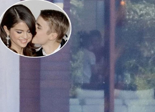 Lộ thêm ảnh Selena ở trong nhà Justin, The Weeknd lộ dấu hiệu có thể đã chia tay nữ ca sĩ