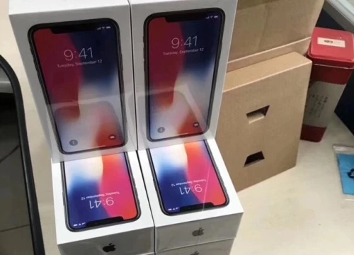 Loạt ảnh iPhone X trước khi đến tay người dùng