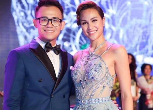 MC tung bằng chứng Đặng Thu Thảo trao vương miện Hoa hậu Đại dương