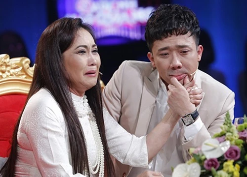 Nghệ sĩ Thanh Hằng: 'Tôi bán nước trái cây nuôi con ở xứ người'