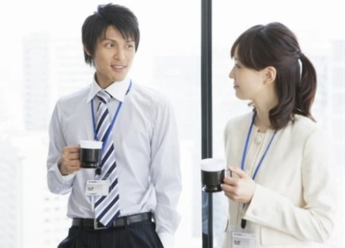 Phải lòng nữ đồng nghiệp cùng cơ quan, tôi phải làm sao?