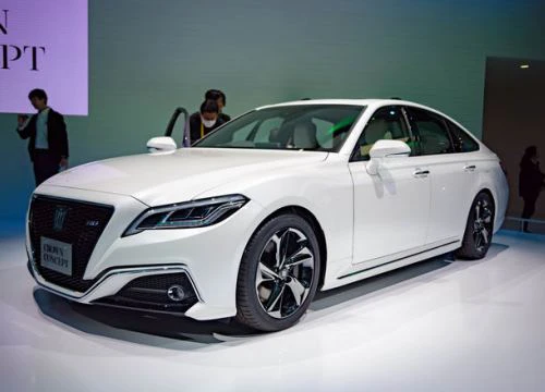 Toyota Crown: Sedan hạng sang thực thụ của Toyota