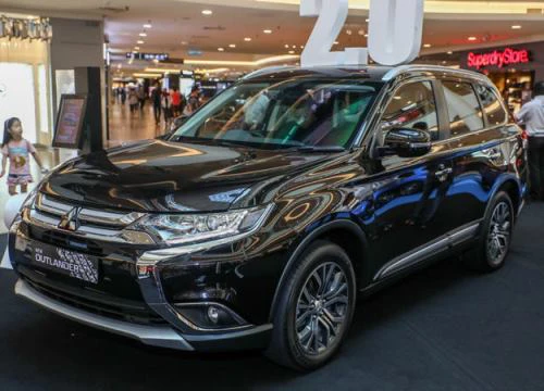 Mitsubishi Outlander 2.0 CKD có giá 752 triệu đồng