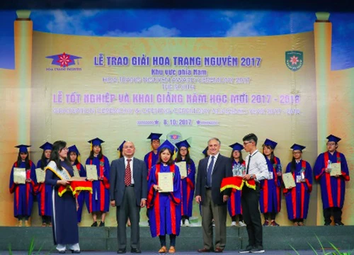 309 học sinh nhận học bổng trị giá 2 tỷ đồng