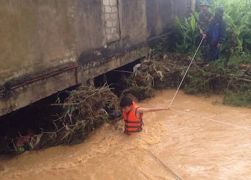 Ba người mất tích trong mưa lũ ở Nghệ An