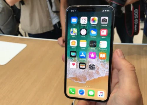 Chuyện khó tin: iPhone X mất 5 năm thiết kế, từng mắc vô số sai lầm