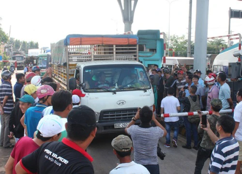 Dùng tiền lẻ mua vé qua trạm BOT Biên Hòa: Có thể khởi tố vụ án