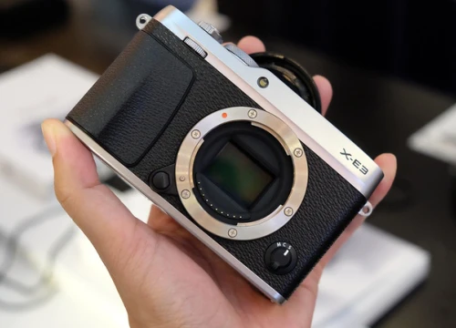 Fujifilm X-E3 về Việt Nam giá 22 triệu đồng