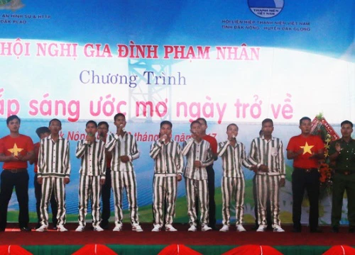 Hơn 1000 phạm nhân được "thắp sáng ước mơ ngày trở về"