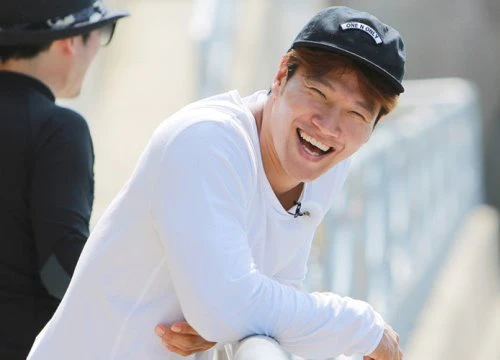 Sau bao năm "ế dài", Kim Jong Kook cũng sắp có tin vui?