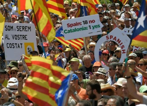 Tách khỏi Tây Ban Nha, Catalonia có thực sự trở thành "miền đất hứa"?